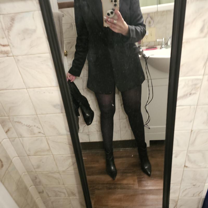 Getty ready at friends! Nice loose comfy fit!