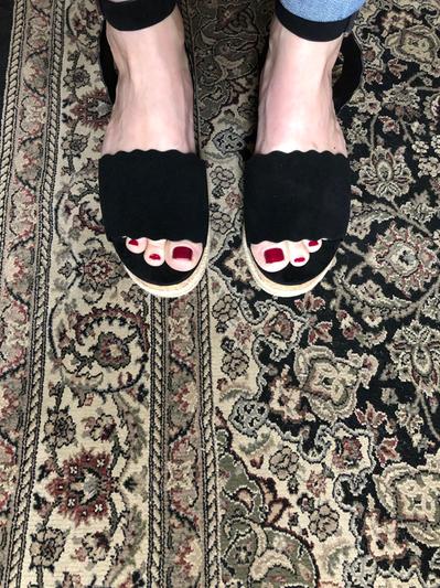 Cute scalloped detail all around