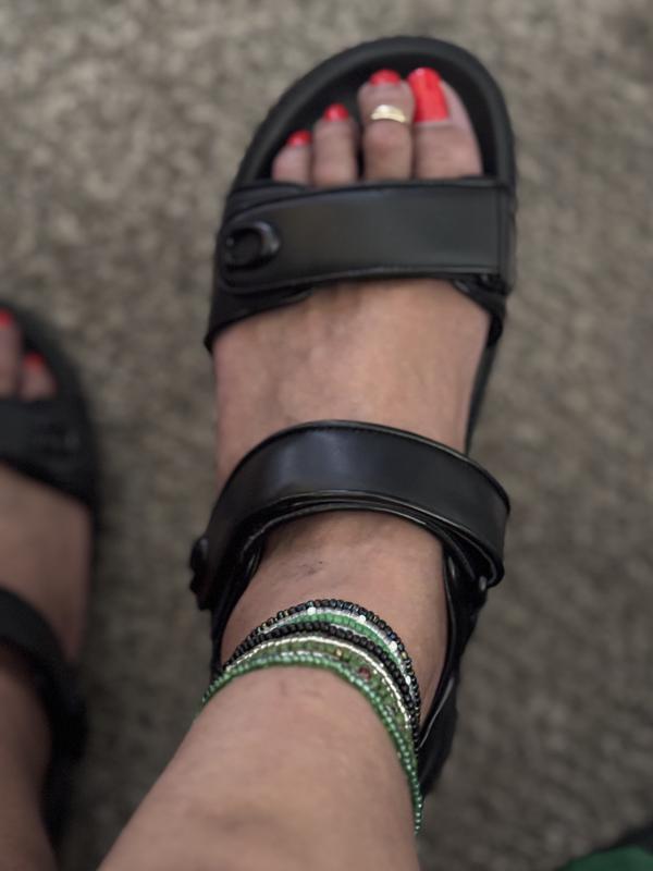 I’m trying to order another pair right now, in a different color.