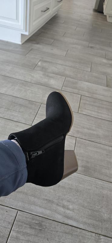 Customer carousel item 3.