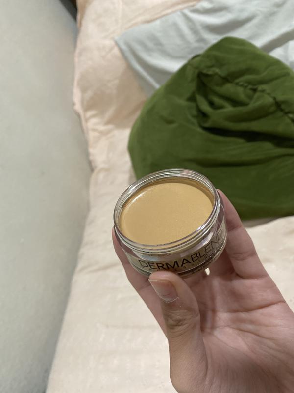 I love it just when you sweat a little you have to use your stick blush to blend it again with your skin tone