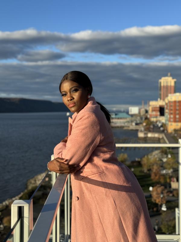 Customer carousel item 8.