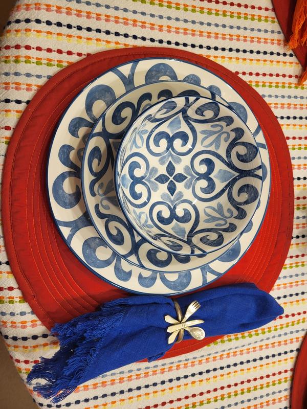 Looks great on my table.