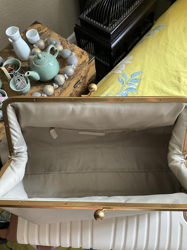 Customer carousel item 5.