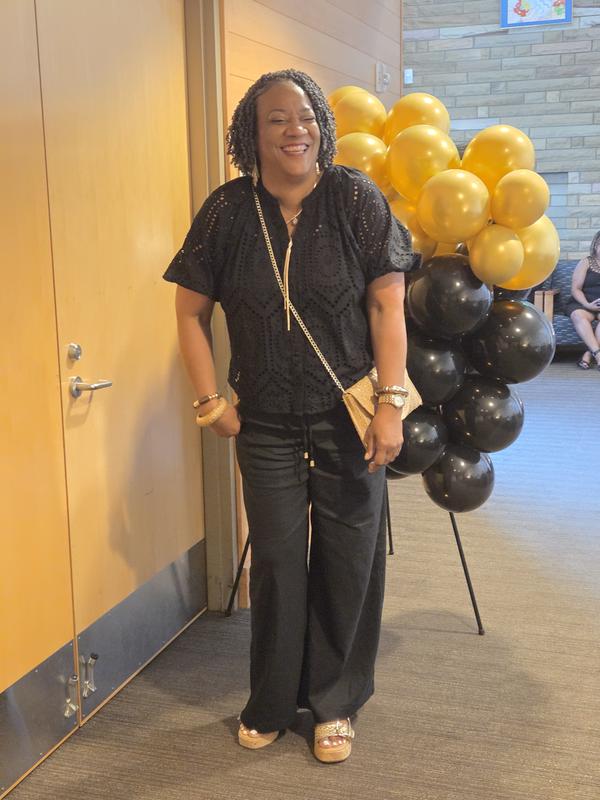 Perfect for the black and gold gala!