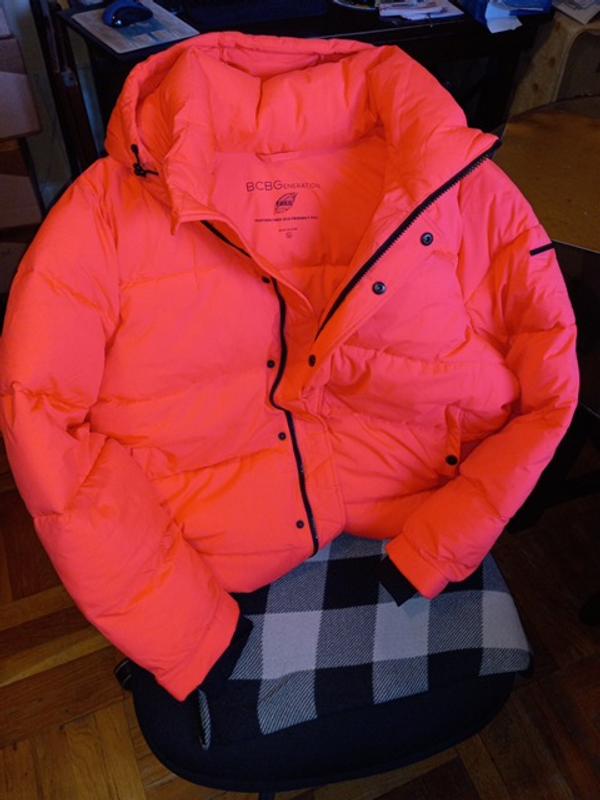 In the sunlight, it is very bright. You will not be missed. It is a pop of color and happy feelings.