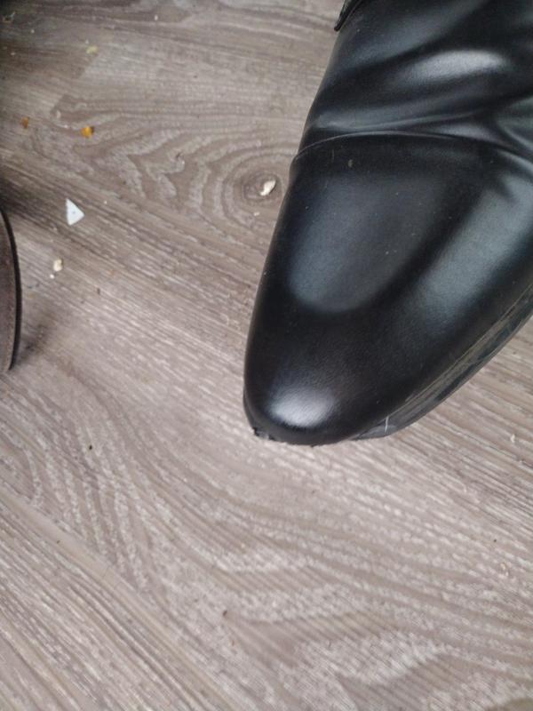 While tip of the toe coming apart!