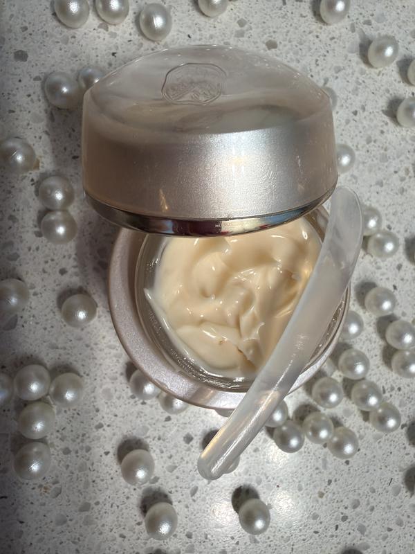 Customer carousel item 10.