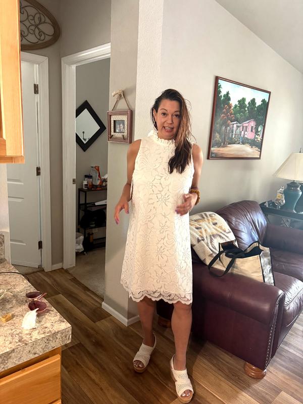 Women's High-Ruffle-Neck Sleeveless Lace Dress