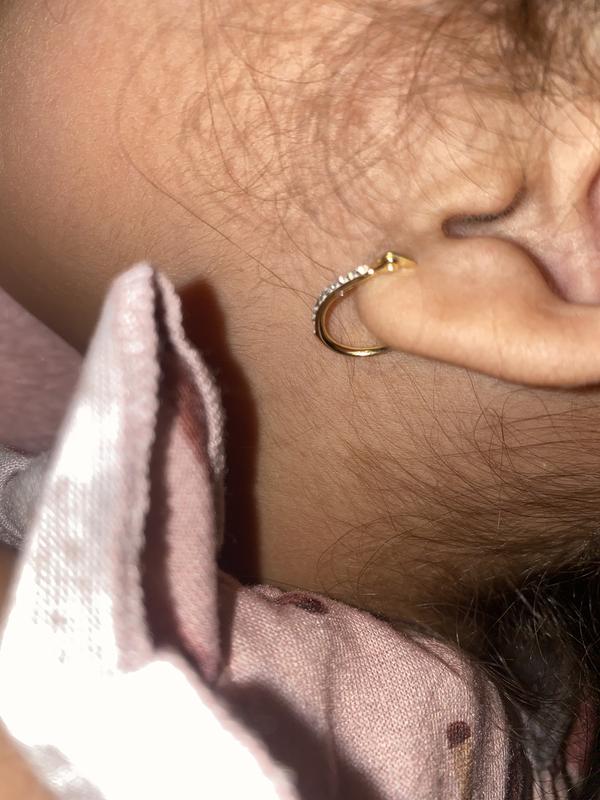 For context that’s my 7 year old. It’s a comfy fit not too big not too small the backing is tight and if it’s too tight you can pull it a bit to make it stretch.