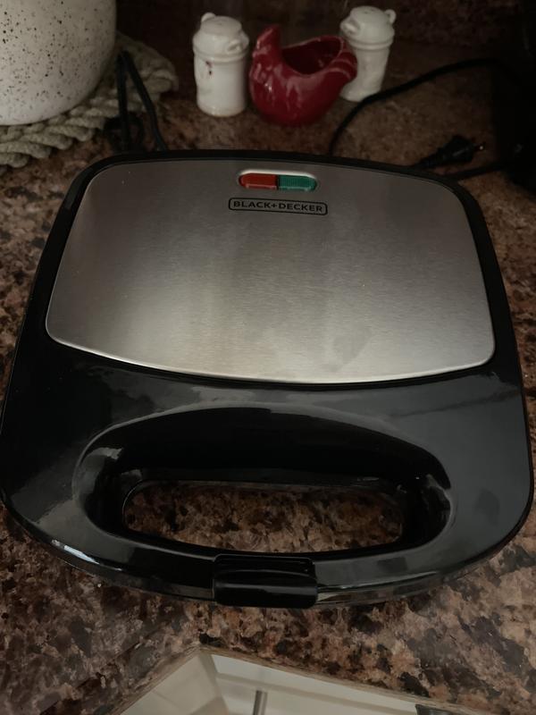 Compact, easy to clean mini grill