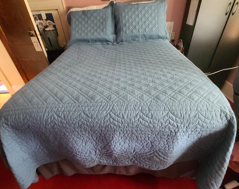 Full view - full size bed