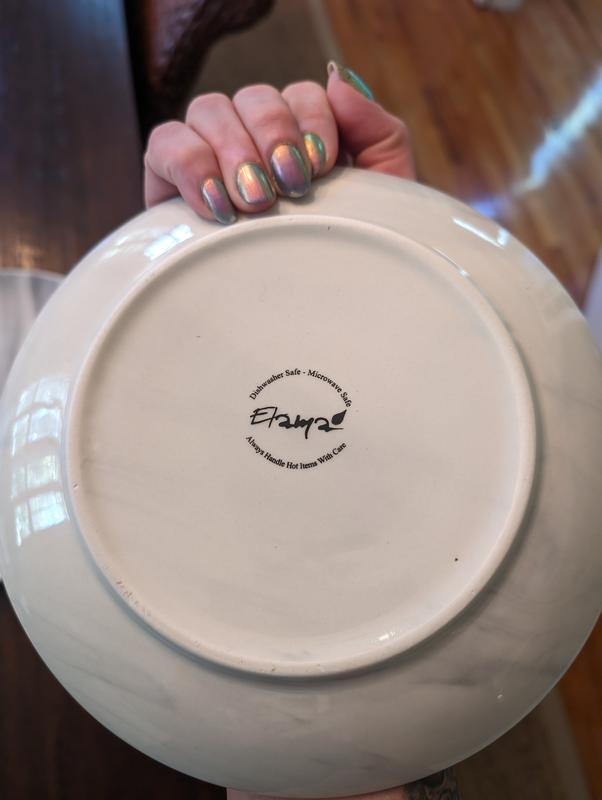 Gorgeous marble dinnerware