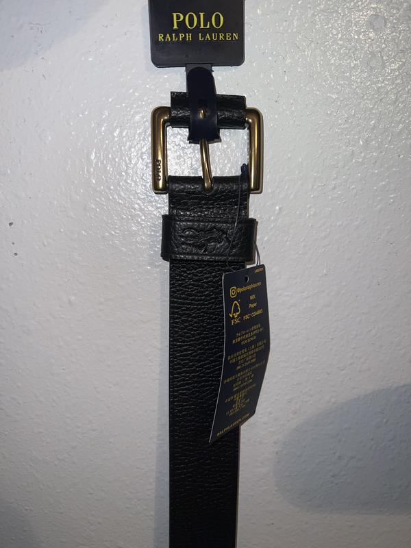 As you can see the buckle is not silver.