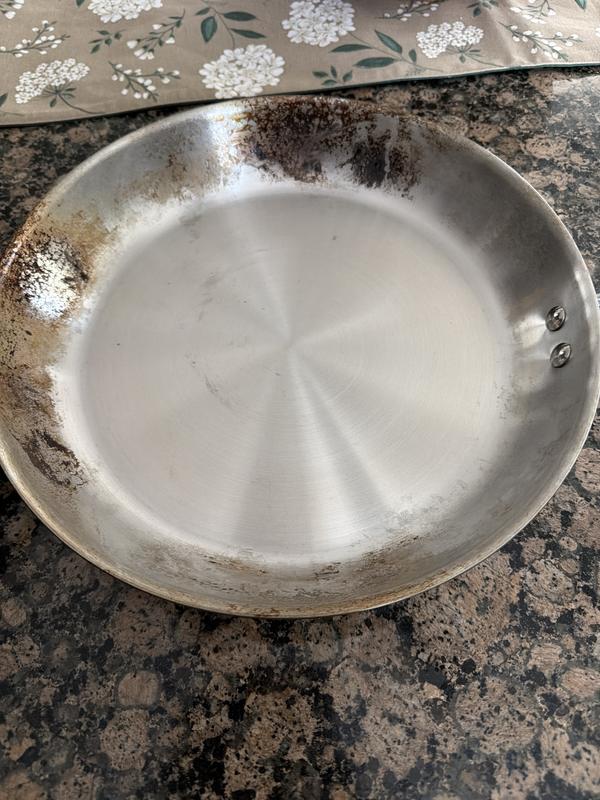 These pans are junk  I can’t cook with them and they will not clean up