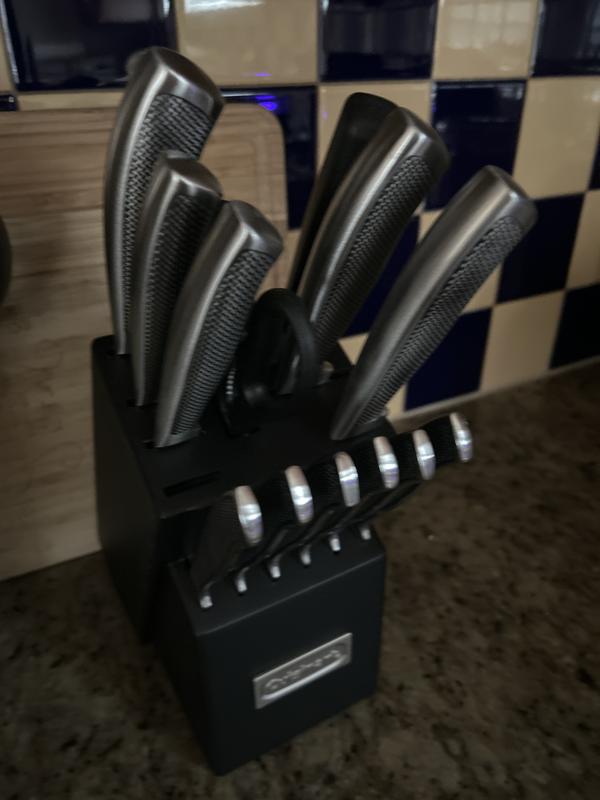 Showing the missing knife