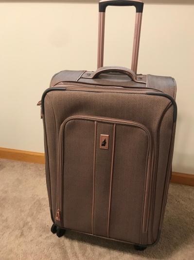 Front view with handles