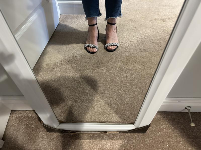 Dressed down with skinny jeans.