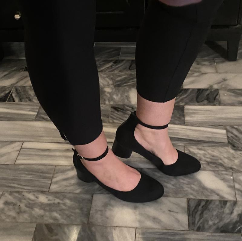 So cute with capris!