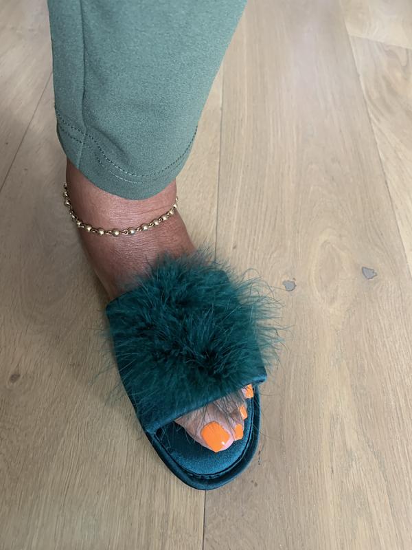 The fit is perfect, true to size, and very comfortable