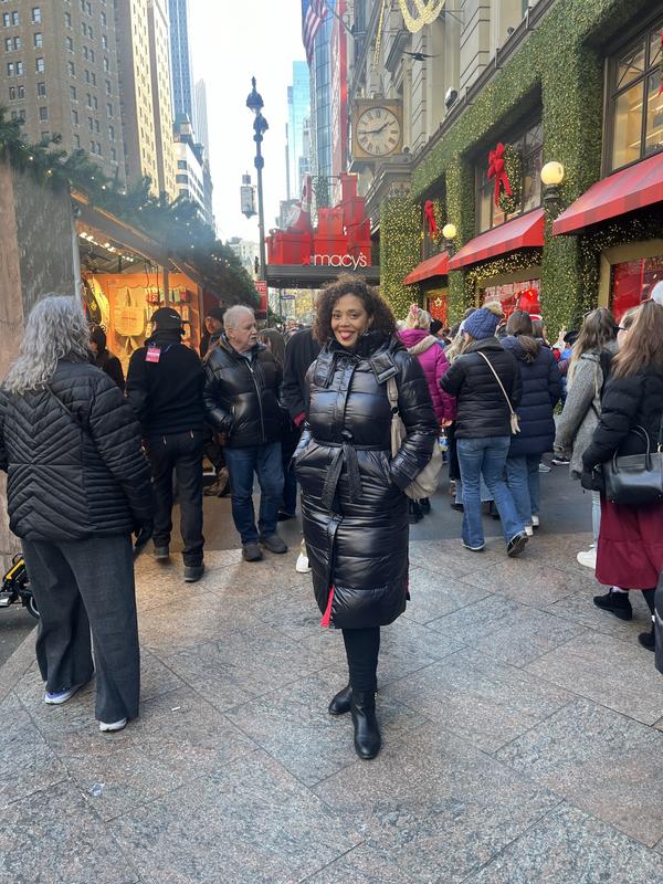 Rockin my Macy’s coat in front of the biggest Macy’s on earth!