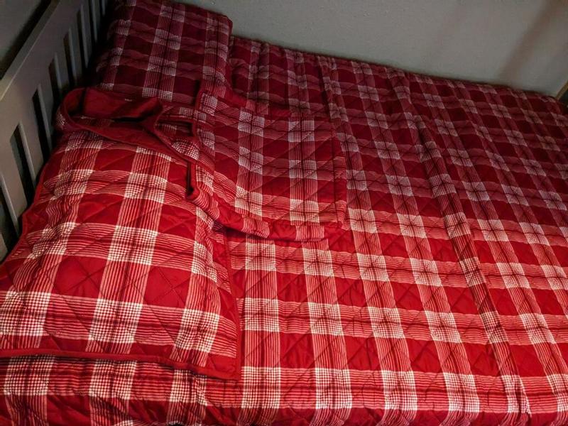 I LOVE this comforter!