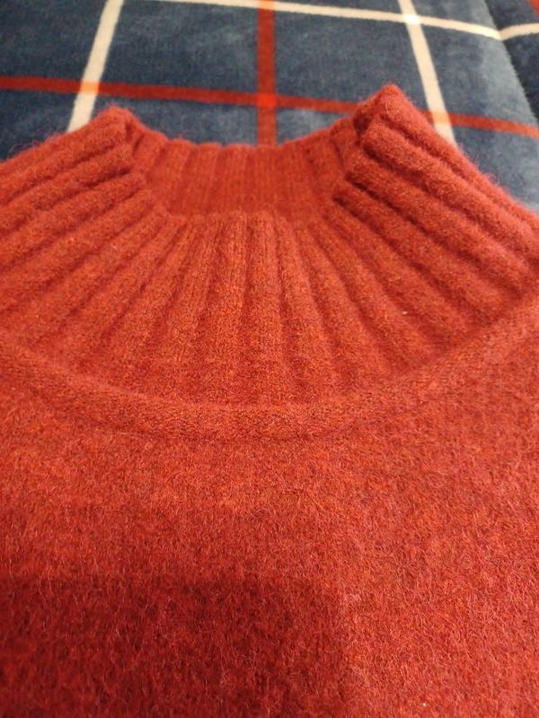 Collar lays nicely after first wash