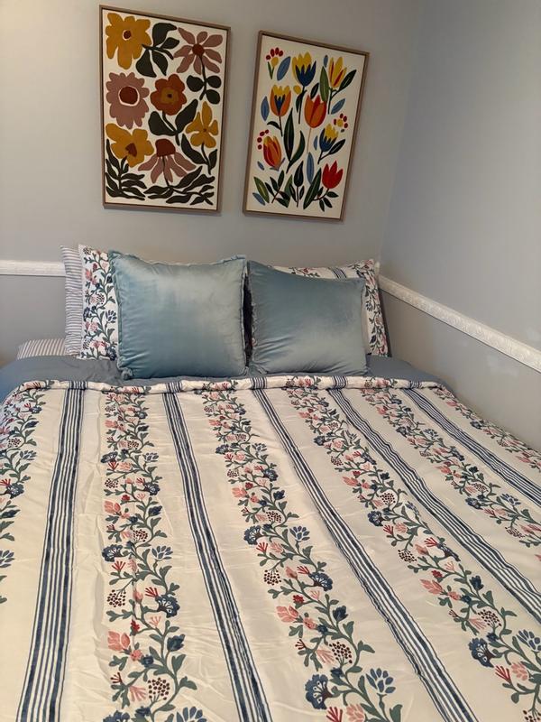 Customer carousel item 4.