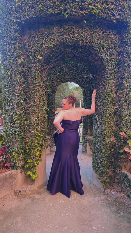 Customer carousel item 1.