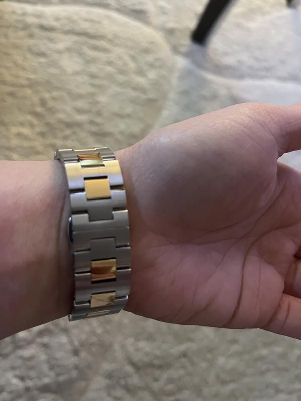 Easy clasp to take watch on and off