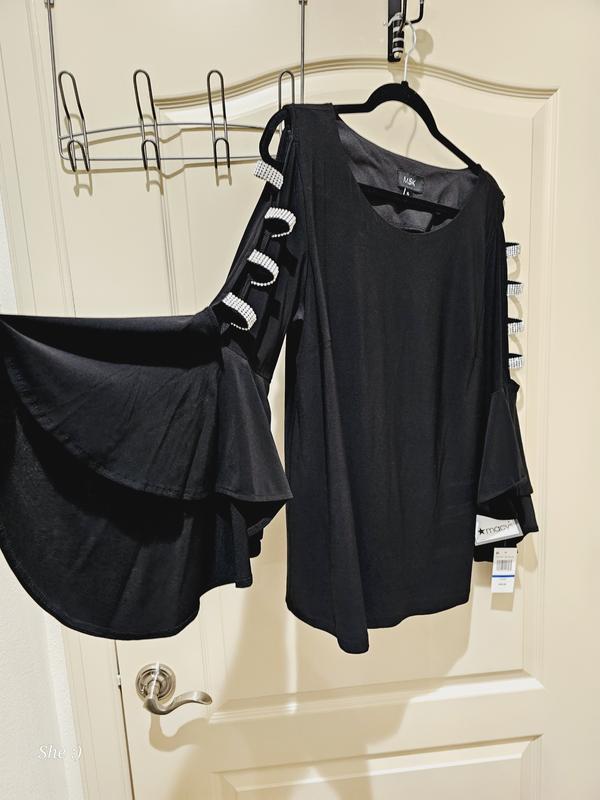 Love the sleeves 😍