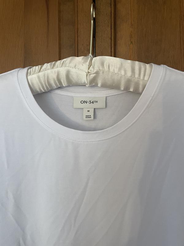 Pure white color!  Looks great!