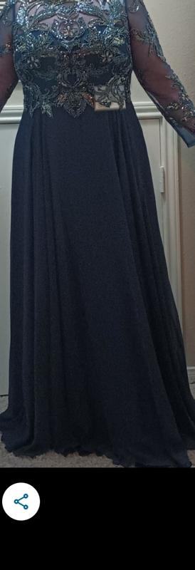 I had on heels that make me 5'8".