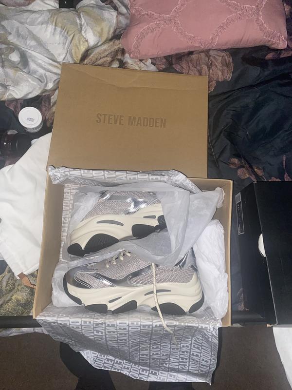 Steve Madden was sent and I ordered Uggs