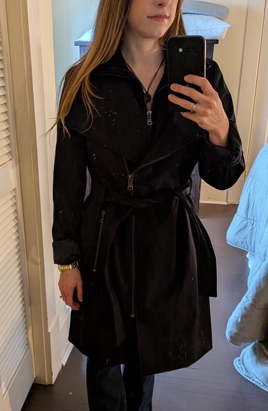 5'1 110 lbs- size small. Have to roll up sleeves