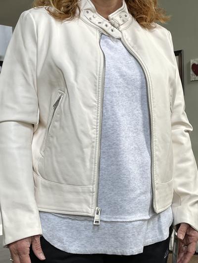 Fits so good! Super cute