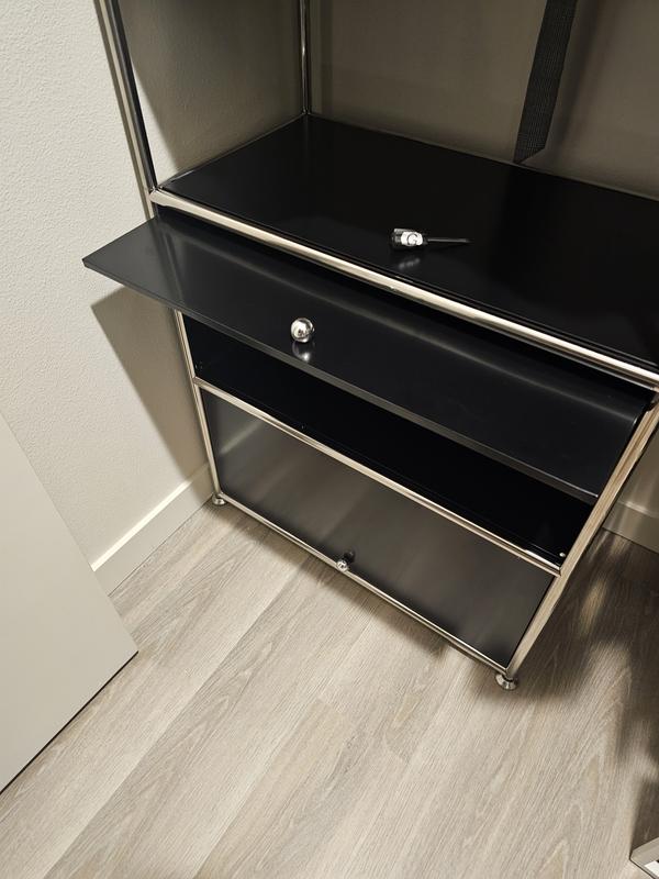 Customer carousel item 1.