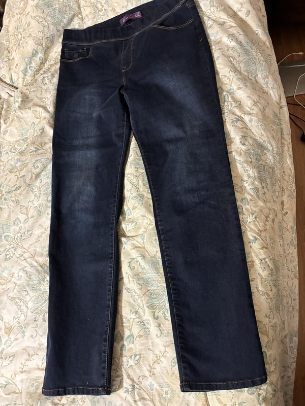 Waistband and full photo of the jeans