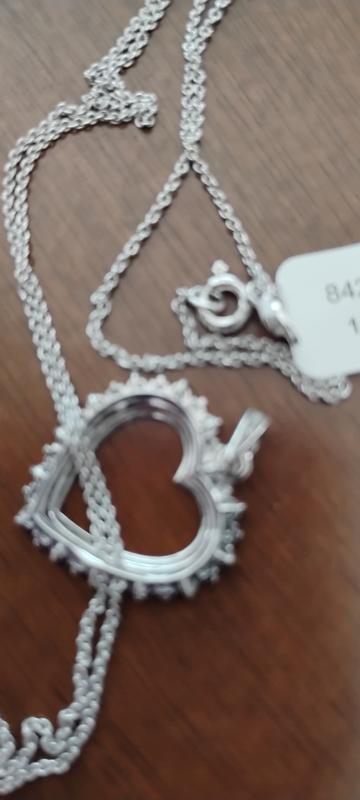 Customer carousel item 6.