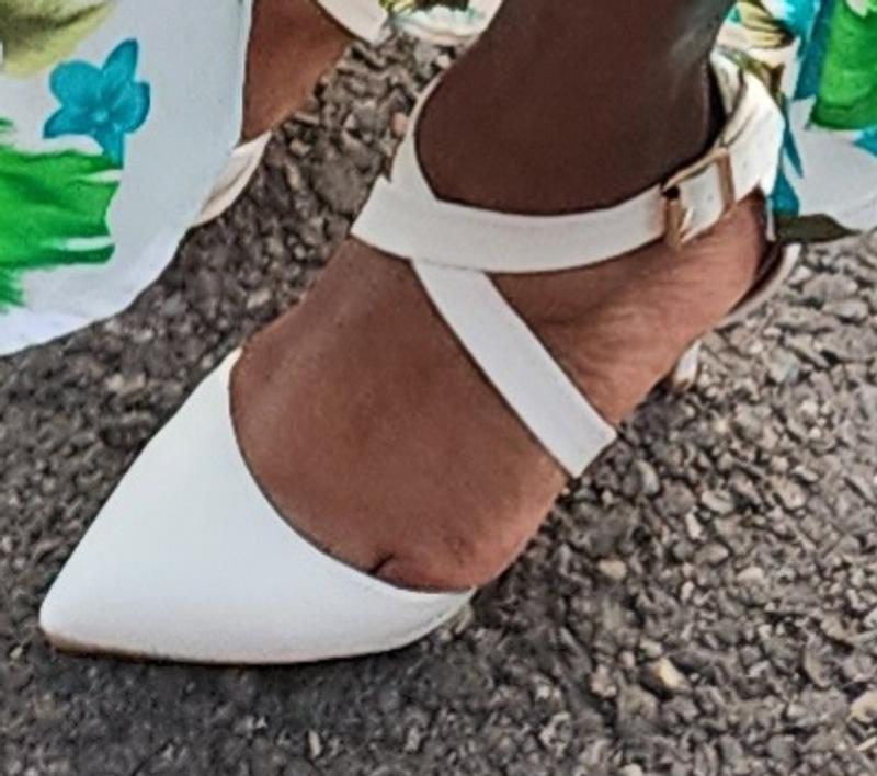 7 wide (Tight across foot, wide across back)