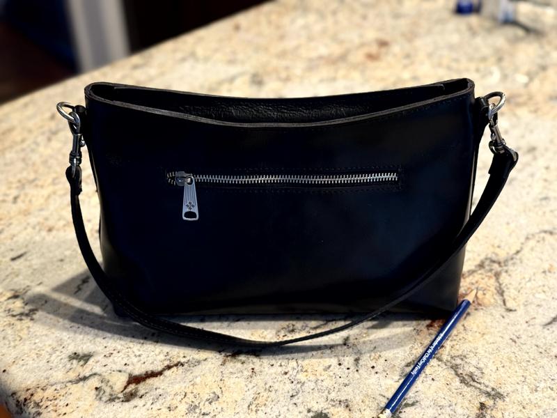 Bag with handle