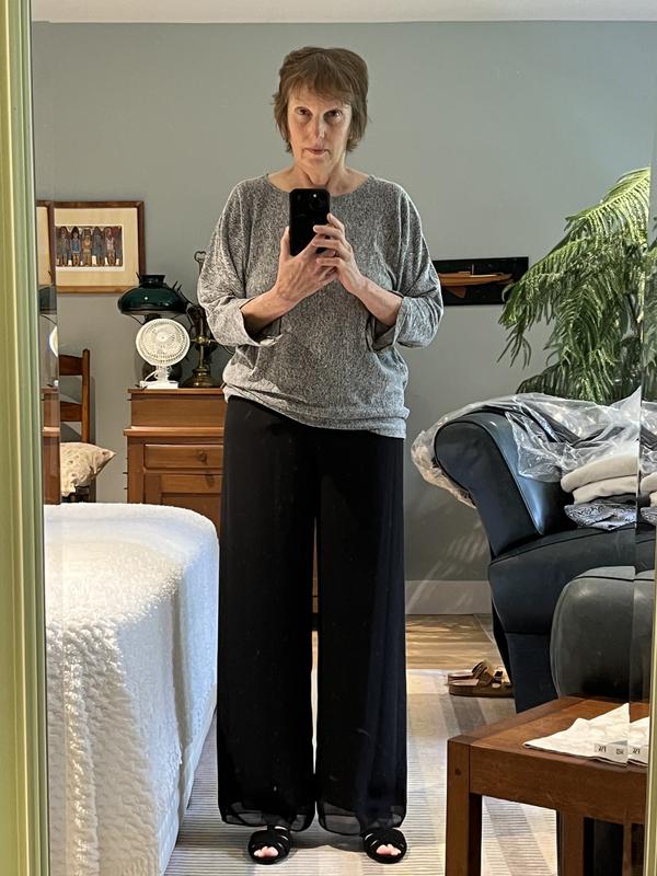 Not overwhelming like most flowy pants are on me!