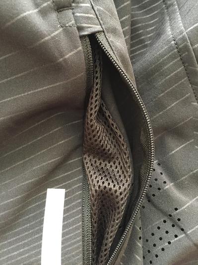 Side zip open w/ aeration