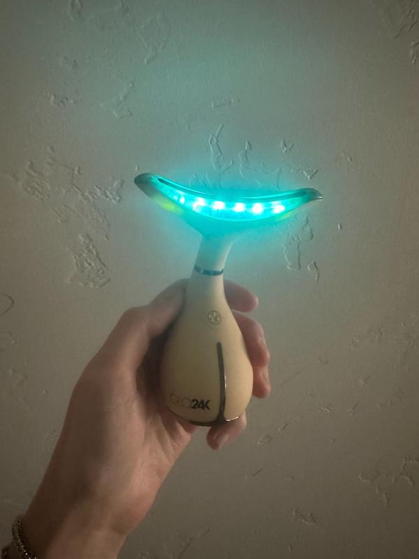 新品未使用！T THE GLOW SIGNATURE 7 Color LED Neck and Face Beauty Device - Limited Edition - Macy's
