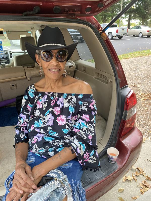 Customer carousel item 4.