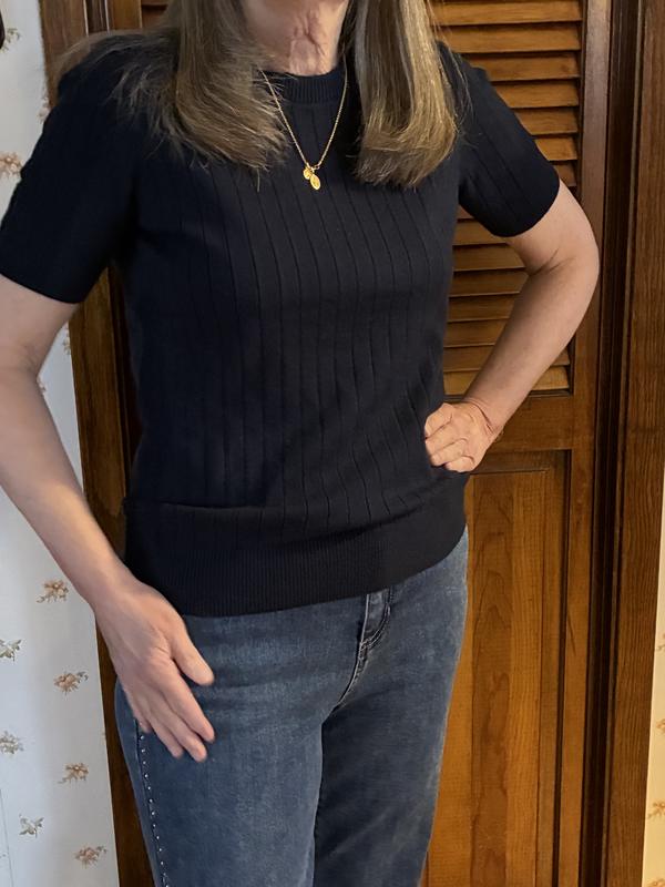 Customer carousel item 11.