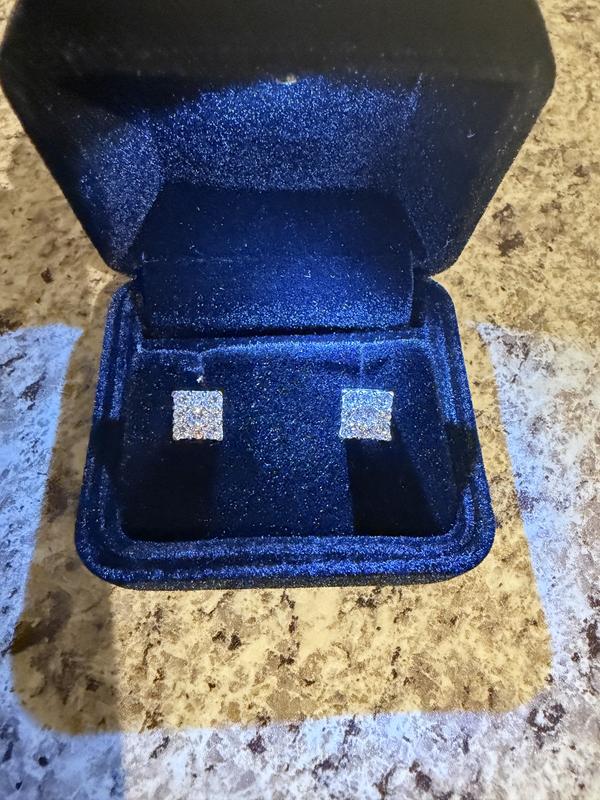 Customer carousel item 1.