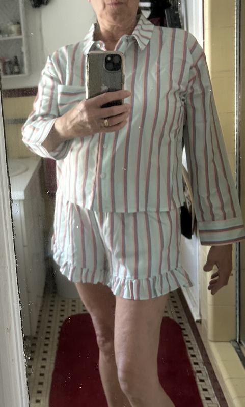 Customer carousel item 12.