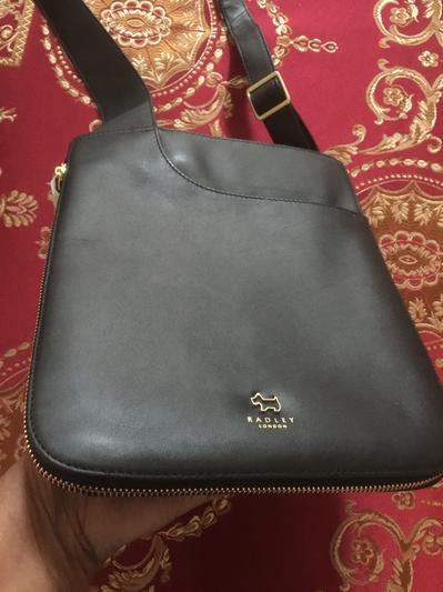 Radley ポケット ソフトミディアム ジップトップ グラブバッグ RADLEY London Pockets 2.0 Women's Medium Leather Ziptop