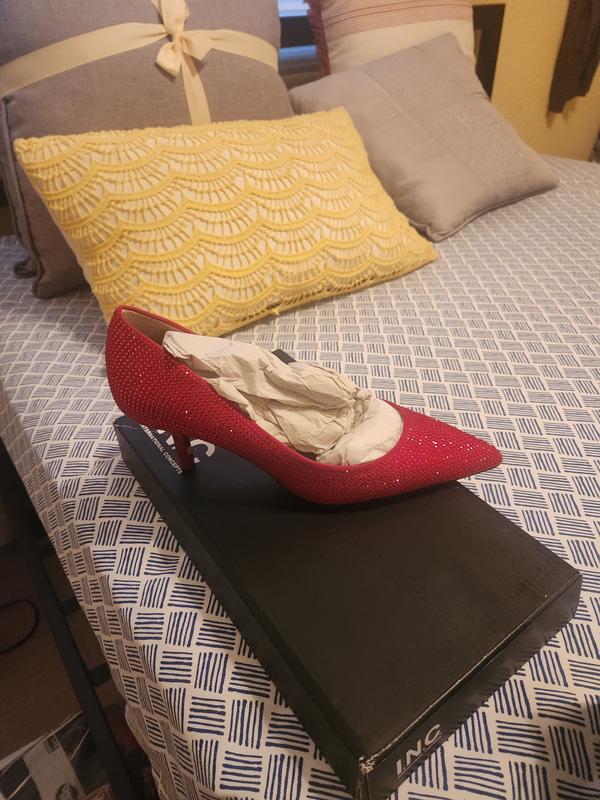 Wrong shoes,  beautiful but not what I ordered